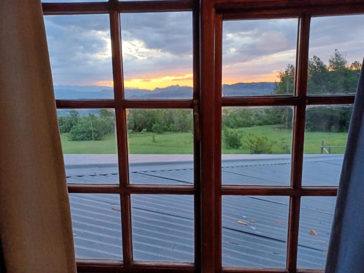 Гостевой дом Drakensberg Mountain Retreat Бергвилль Экстерьер фото
