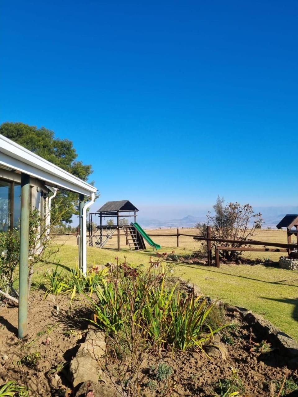 Гостевой дом Drakensberg Mountain Retreat Бергвилль Экстерьер фото